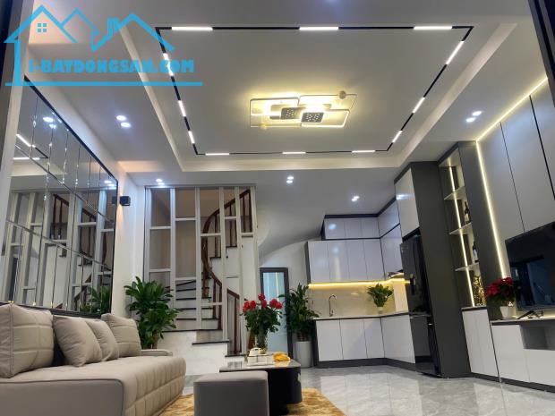 NHÀ 35M2*5T GIÁP BÁT, NGÕ BA GÁC, MỚI TINH, GẦN MẶT PHỐ