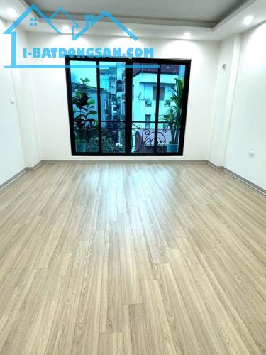 NHÀ MỚI 6 TẦNG 37M2 - GIẢI PHÓNG - THANG MÁY NHẬP KHẨU - FULL NỘI THẤT - HƠN 7 TỶ - 3