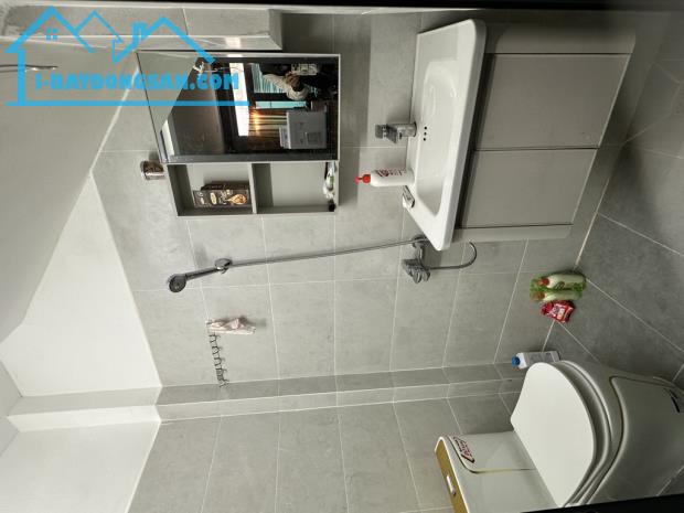 NHÀ ĐẸP 3 TẦNG - HẺM AN NINH, SẠCH SẼ 30m2 - QUẬN 10 - ĐƯỜNG 3 THÁNG 2 - CHỈ 5,X - 1