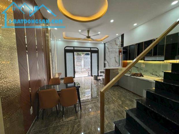 HẺM XE HƠI, 4 TẦNG FULL NỘI THẤT, 38M2, SỔ NỞ HẬU, TRƯỜNG CHINH GIÁ HƠN 6 TỶ - 4
