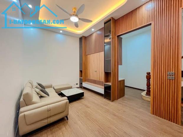 Nhà Đẹp Ở Luôn Kim Ngưu, Hai Bà Trưng 37m, 4 tầng, mt 4m, giá 6.85 tỷ.