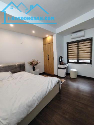 SIÊU RẺ- NHỈNH 8 TỶ - BÁN NHÀ DÂN XÂY- NGUYỄN VĂN CỪ 55M-NGÕ THÔNG-Ô TÔ-KINH DOANH