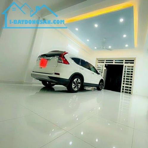 Cho thuê nhà 3 tầng, 7x19m (131m2), HXH 7m gần Metro phường Hiệp Thành, Quận 12