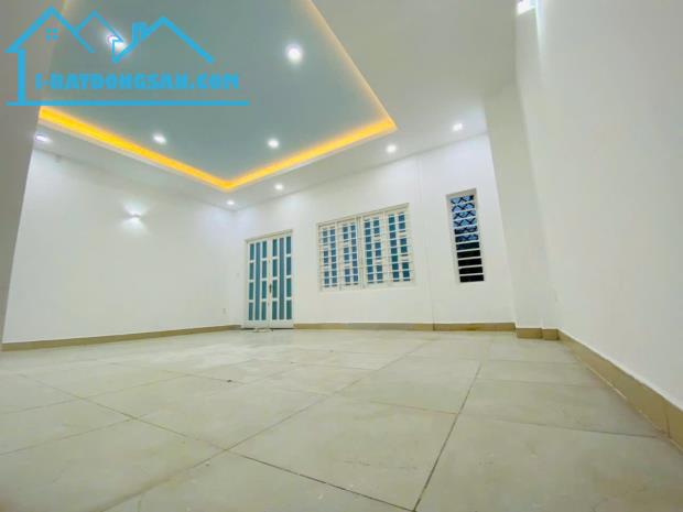 Cho thuê nhà 3 tầng, 7x19m (131m2), HXH 7m gần Metro phường Hiệp Thành, Quận 12 - 3