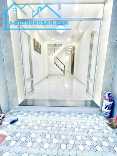 Bán nhà 2 lầu hẻm 4m đường Tạ Quang Bửu Phường 2 Quận 8 - 1