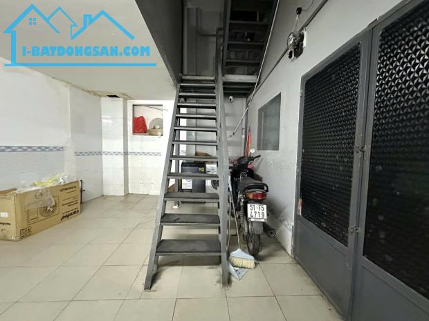 Bán Căn hộ dịchvụ  - kinh doanh - 117m2 - Giá chỉ 8.5 tỷ . - 2