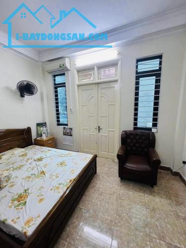 (Giảm chào 300T) Mặt phố Vĩnh Hồ- Đống Đa - Kinh doanh bất chấp cả ngày - 43m2 - 16,8 Tỷ