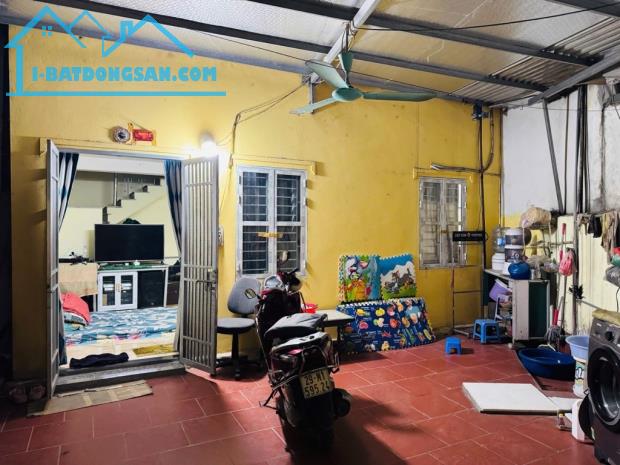BÁN NHÀ VĂN ĐIỂN THANH TRÍ 73M2, 2 TẦNG, 3 NGỦ GẦN SÂN BÓNG NHỈNH 2.X TỶ - 2