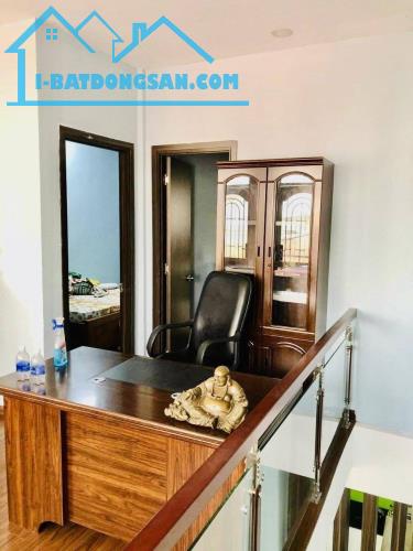 Bán gấp nhà ngay Bùi Thị Xuân P3 Tân Bình 58,5m2 chỉ 3tỷ090 LH x785034814 - 2