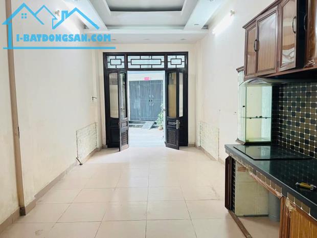 Cho thuê nhà riêng đường 800A Phùng Chí Kiên, Cầu Giấy 35m x 5T giá 14.5tr, ô tô đỗ cửa - 2