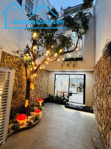 Bán căn nhà siêu đẹp 4 tầng full nội thất phố Hai Bà Trưng