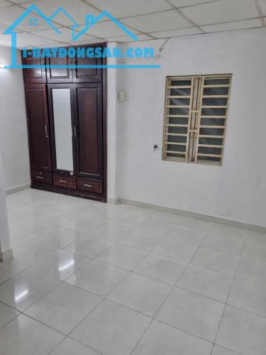 NHÀ ĐƯỜNG HÀNG DƯƠNG - KINH DƯƠNG VƯƠNG 4.5X18, 2 TẦNG, HẺM 8M CHỈ  NHỈN 4 TỶ. - 1