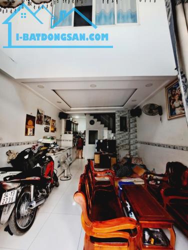 BÁN NHÀ BÌNH TÂN- 5 PHÚT QUA AEON TÂN PHÚ – DT: 32M2 – 5 TẦNG -HẺM XE HƠI- GIÁ: 3.9Đ