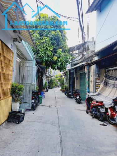 BÁN NHÀ BÌNH TÂN- 5 PHÚT QUA AEON TÂN PHÚ – DT: 32M2 – 5 TẦNG -HẺM XE HƠI- GIÁ: 3.9Đ - 2