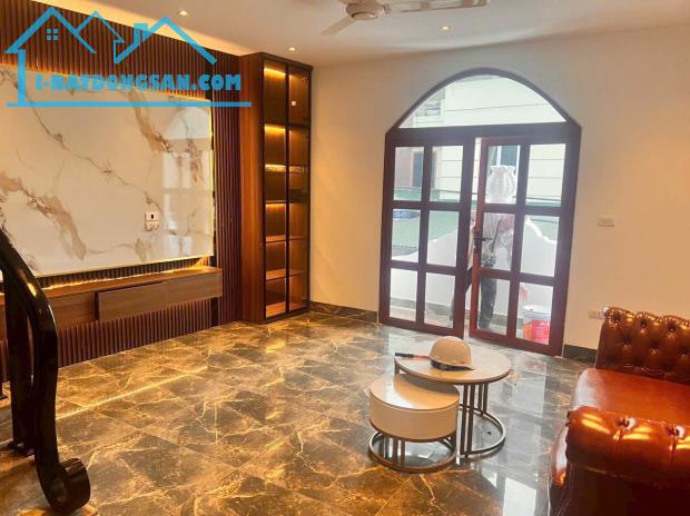 🩷BÁN NHÀ PHỐ NGUYỄN VĂN LINH 60M2x5T MT 4.6m CHÀO 12.8 TỶ- TRUNG TÂM THẠCH BÀN🩷 ✅ NHÀ CỰ - 3