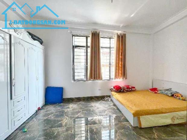 🩷BÁN NHÀ PHỐ NGUYỄN VĂN LINH 60M2x5T MT 4.6m CHÀO 12.8 TỶ- TRUNG TÂM THẠCH BÀN🩷 ✅ NHÀ CỰ - 4
