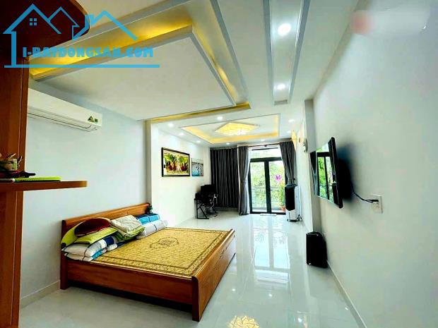 MẶT TIỀN 3 Tầng 110m2 KINH DOANH SẦM UẤT GẦN TRƯỜNG TIỂU HỌC Linh Tây Thủ ĐỨC - 4