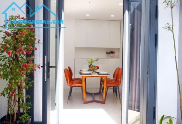BÌNH THẠNH, VIP NGUYỄN VĂN ĐẬU -100M2 SIÊU NGON- NHÀ NHƯ VILLA 3 PN CÓ HỒ BƠI-  XE HƠI - 2