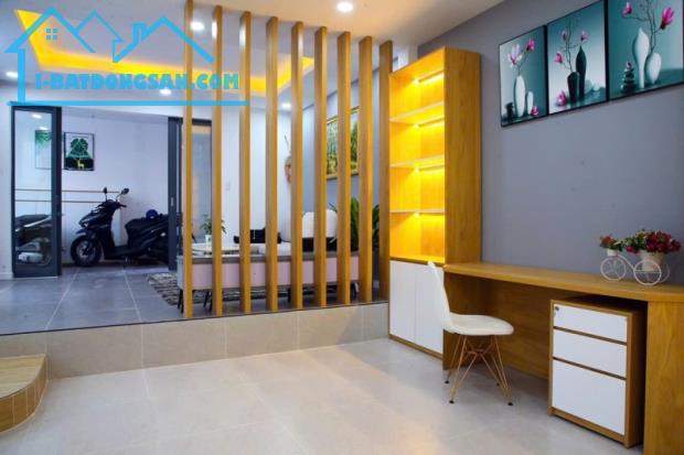 BÌNH THẠNH, VIP NGUYỄN VĂN ĐẬU -100M2 SIÊU NGON- NHÀ NHƯ VILLA 3 PN CÓ HỒ BƠI-  XE HƠI - 4