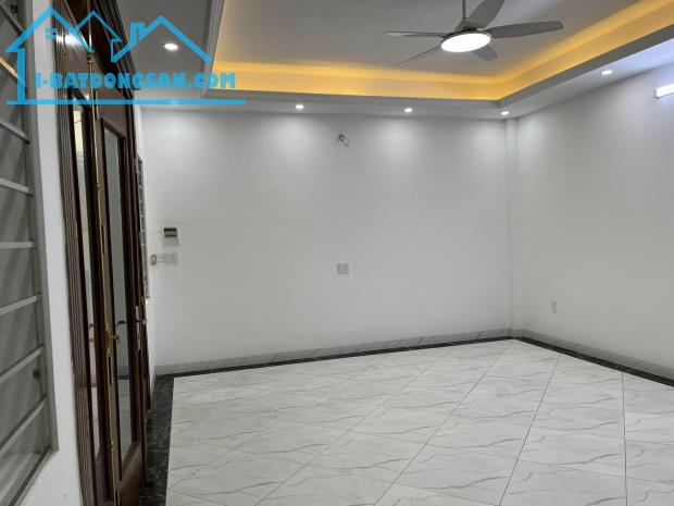 Cho thuê nhà riêng ở Việt Hưng 43m2 6 tầng 4 phòng ngủ Đồ cơ bản giá 13 triệu - 4