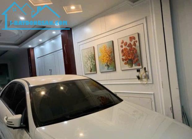 Cần bán gấp nhà phân lô phố Hoàng Quốc Việt 64m2, 4T, 2 mặt ngõ, ô tô, giá tốt - 2