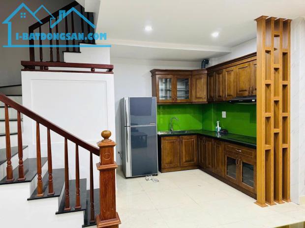 🔥 HIẾM! THƯỢNG THANH, 33M², 5 TẦNG, FULL NỘI THẤT, Ở NGAY – GIÁ CHỈ 5,85 TỶ! 🏡