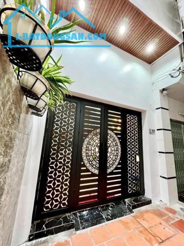 BÁN NHÀ MINH KHAI   30/36m-5 tầng -7,1 tỷ   Lô góc 3 thoáng, sát vách trường đại học  Cách