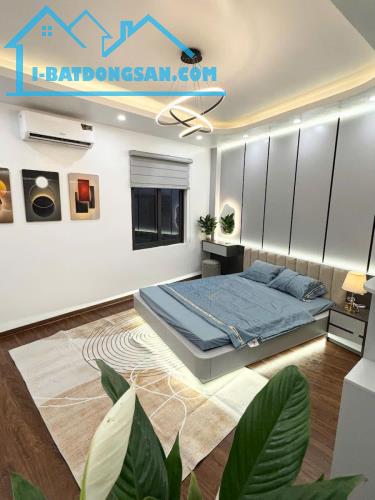Siêu phẩm phố đội cấn - 5 tầng kbt chắc chắn - 37m2 giá 5.88 tỷ là quá rẻ - sổ nở hậu - 1