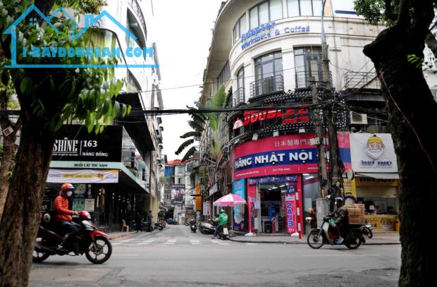 CHO THUÊ MẶT BẰNG SIÊU ĐẸP MT5M, DT60M PHỐ HỘI VŨ, HOÀN KIẾM