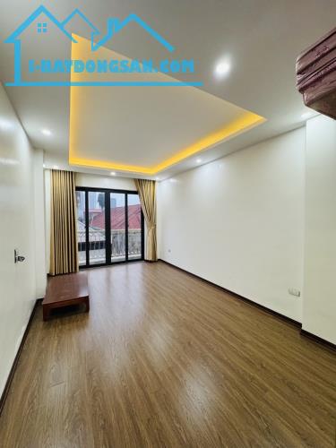 Bán Nhà: Tựu Liệt, Mặt đường Bờ Sông, 40m2, Kinh Doanh, oto đỗ cửa, sổ vuông. Nhỉnh 8 tỷ - 2