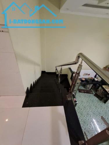 Bán nhà TP. Biên Hoà,1 trệt 1 lửng, 125m2, sân oto, đường nhựa 5m, gần chợ chỉ 2,1 tỷ - 3
