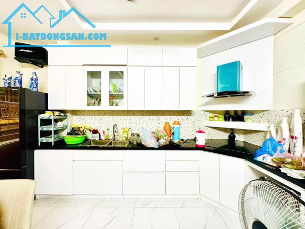 Bán nhà ngõ 358 Bùi Xương Trạch - Thanh Xuân. 30M x 5 Tầng. Lô góc, Oto đỗ cửa. Giá 5.8 TỶ - 1