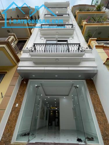 NHÀ PHÂN LÔ KHU TẬP THỂ BỘ TƯ LỆNH ĐẶC CÔNG, PHỐ VĨNH QUỲNH, HUYỆN THANH TRÌ Ô TÔ - KD