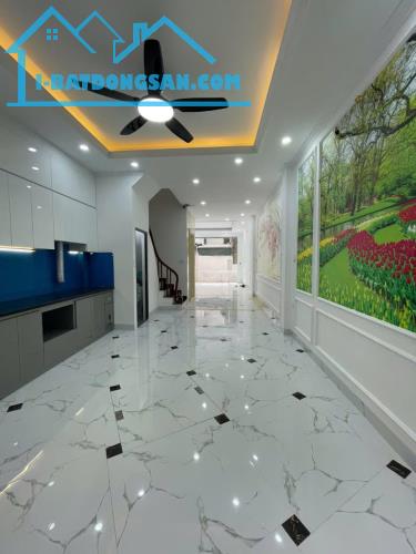 NHÀ PHÂN LÔ KHU TẬP THỂ BỘ TƯ LỆNH ĐẶC CÔNG, PHỐ VĨNH QUỲNH, HUYỆN THANH TRÌ Ô TÔ - KD - 2