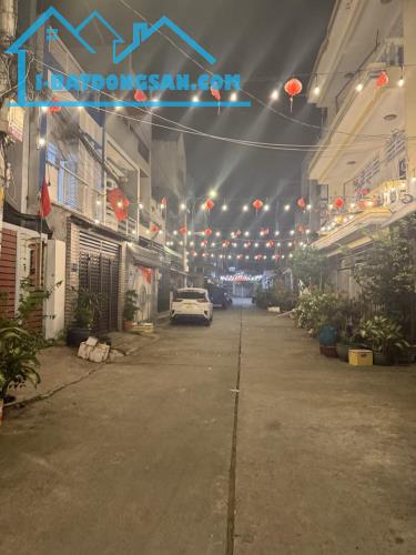 CHỦ GẤP BÁN GIẢM CHÀO 300 TRIỆU, GIÁ MỚI 6,5 TỶ, HẺM Ô TÔ HỒ HỌC LÃM, 100M2 - 1