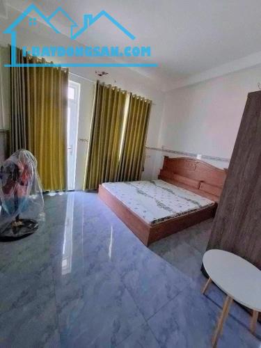 CHỦ GẤP BÁN GIẢM CHÀO 300 TRIỆU, GIÁ MỚI 6,5 TỶ, HẺM Ô TÔ HỒ HỌC LÃM, 100M2 - 3
