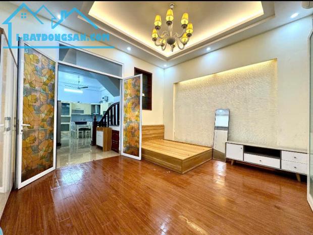 “CHO THUÊ NHÀ 3 TẦNG TẠI KHƯƠNG TRUNG - THANH XUÂN - HÀ NỘI