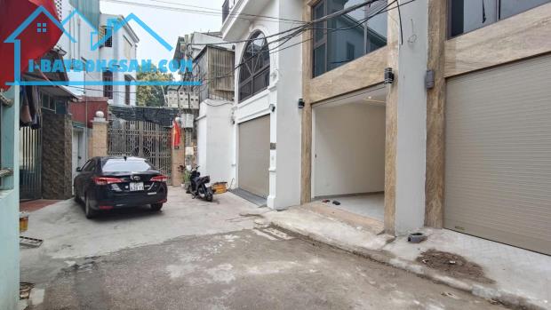 Bán nhà 45m2, 5 tầng, thang máy, oto phố Thạch Bàn, Long Biên
