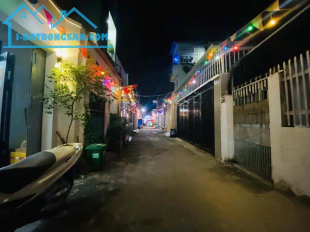 Bán nhà đường số 3, Tam Bình, Thủ Đức, gần Tam Châu, 2 tầng 70m2 giá 3,3 tỷ