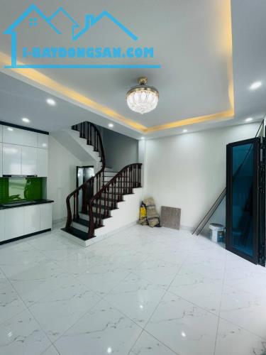 BÁN NHÀ ĐẠI MỖ - 5 TẦNG - Ô TÔ 5 TẠ ĐỖ CỬA- DIỆN TÍCH VỪA TẦM ĐỂ Ở- GIÁ CHỈ HƠN 6 TỶ - 3