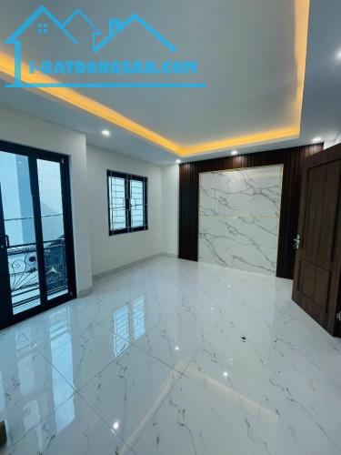 BÁN NHÀ ĐẠI MỖ - 5 TẦNG - Ô TÔ 5 TẠ ĐỖ CỬA- DIỆN TÍCH VỪA TẦM ĐỂ Ở- GIÁ CHỈ HƠN 6 TỶ - 1