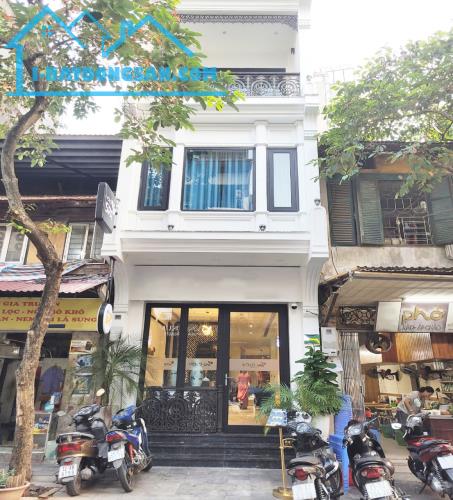 Bán Nhà Mặt Phố Âu Cơ, Tây Hồ, DT 73m2 x 5T, MT 4.6m. Giá Rẻ.