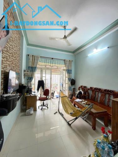 Bán nhà 2 tầng, hẻm xe hơi, 2 mặt tiền thông thoáng, 60m2 , 4.x tỉ - 2
