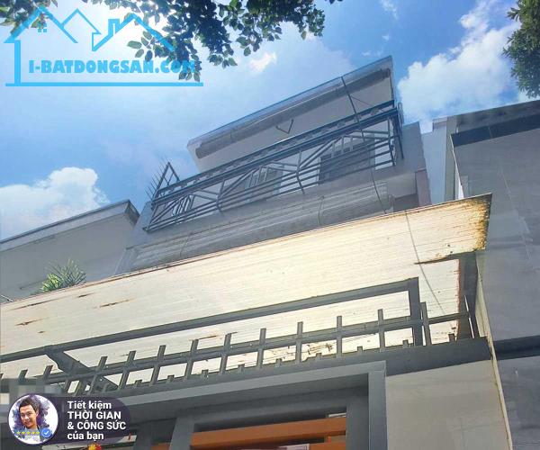 BÁN NHÀ ĐOÀN VĂN BƠ. 38M2. NGANG 3.5M. 3 TẦNG. 4 PHÒNG NGỦ. HẺM GẦN 3M. KHÔNG BỊ QUI HOẠCH