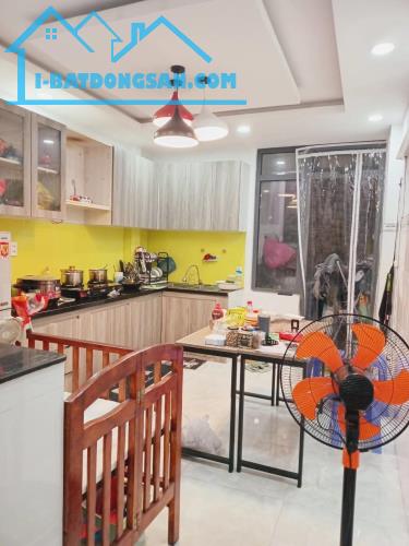 🔥SIÊU HIẾM 👉TÂN PHÚ KHUÔNG VIỆT - 2 TẦNG – HẺM XE TẢI 7M – 62M² – GIÁ CHỈ NHỈNH 6 TỶ 🌺