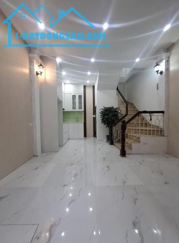 Bán nhà Kim Giang, 4 tầng, 3 ngủ, mới đẹp, ngõ thông, gần ô tô giá rẻ nhất khu vực
