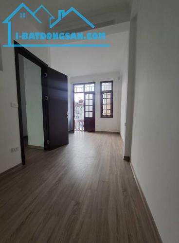 Bán nhà Kim Giang, 4 tầng, 3 ngủ, mới đẹp, ngõ thông, gần ô tô giá rẻ nhất khu vực - 3