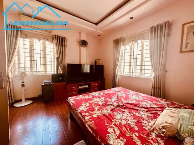 Bán nhà riêng Đê La Thành Đống Đa 22m 4 tầng mặt ngõ thông kinh doanh chỉ 4.x tỷ lh - 2