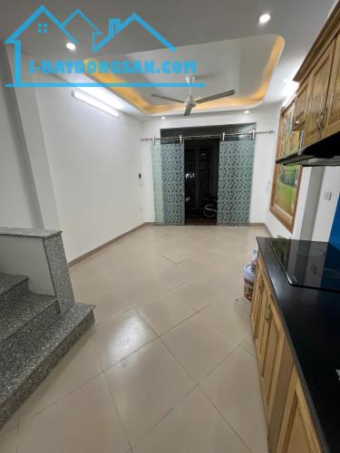 Tam Trinh - Lĩnh Nam - Hoàng Mai - 5 Tầng * 5.35 Tỷ - 1