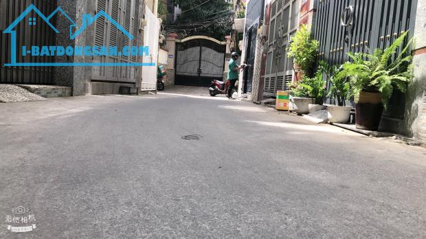 Nhà bán hẻm ô tô Cách Mạng Tháng Tám DT 104m2 gần chợ Hòa Hưng khu sầm uất, chỉ 16.3 tỷ